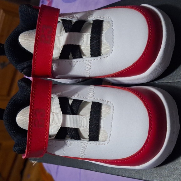 Jordan's - Picture 3 of 6